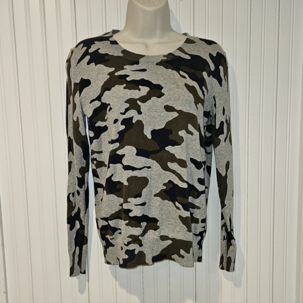 Banana Republic Camo Top